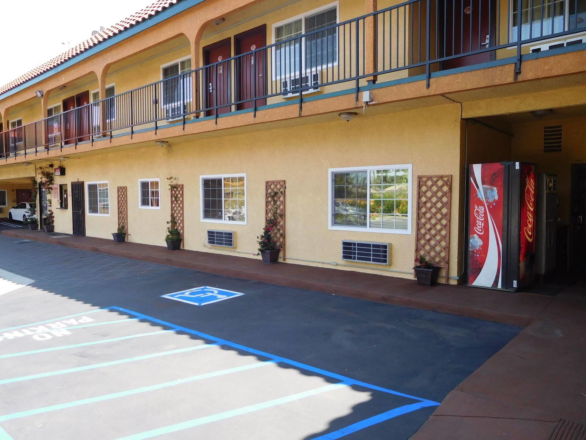 Diamond Inn Inglewood Exterior photo